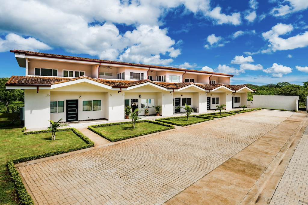 Jacarandas Front